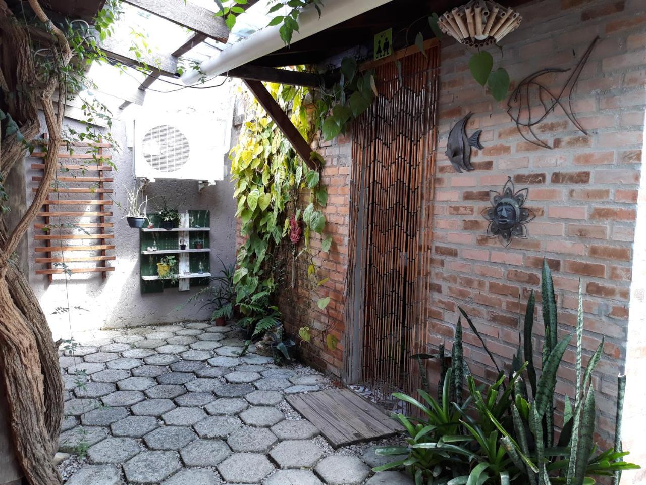 Floripa Beach House Hostel Florianopolis Exterior photo